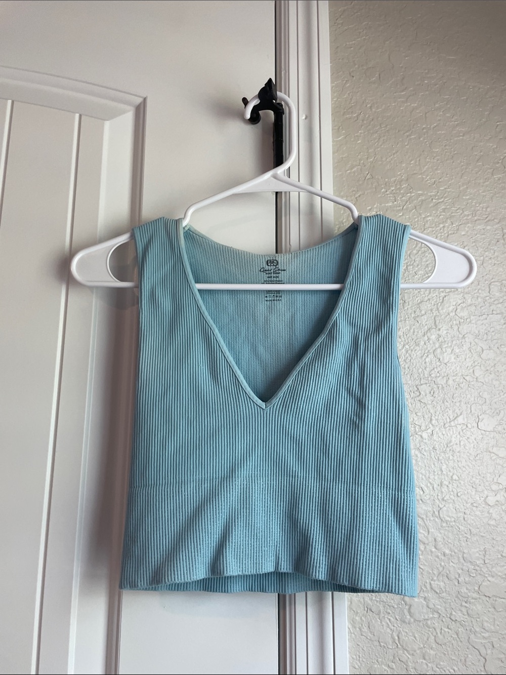 Quiet Storm Ribbed V-Neck Crop Tank Top - Light Blue